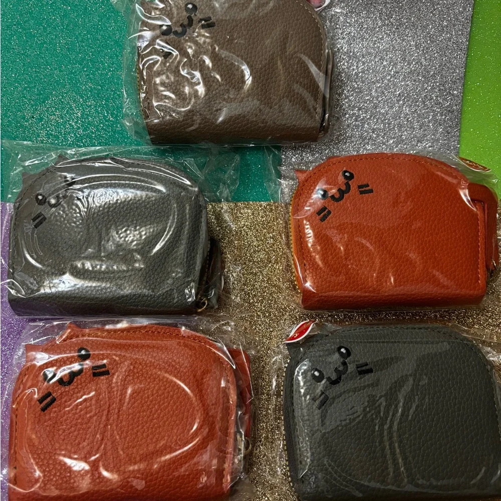 Cute Cat Face Card holder in Brown, Gray, and Orange - Picture 2 of 3